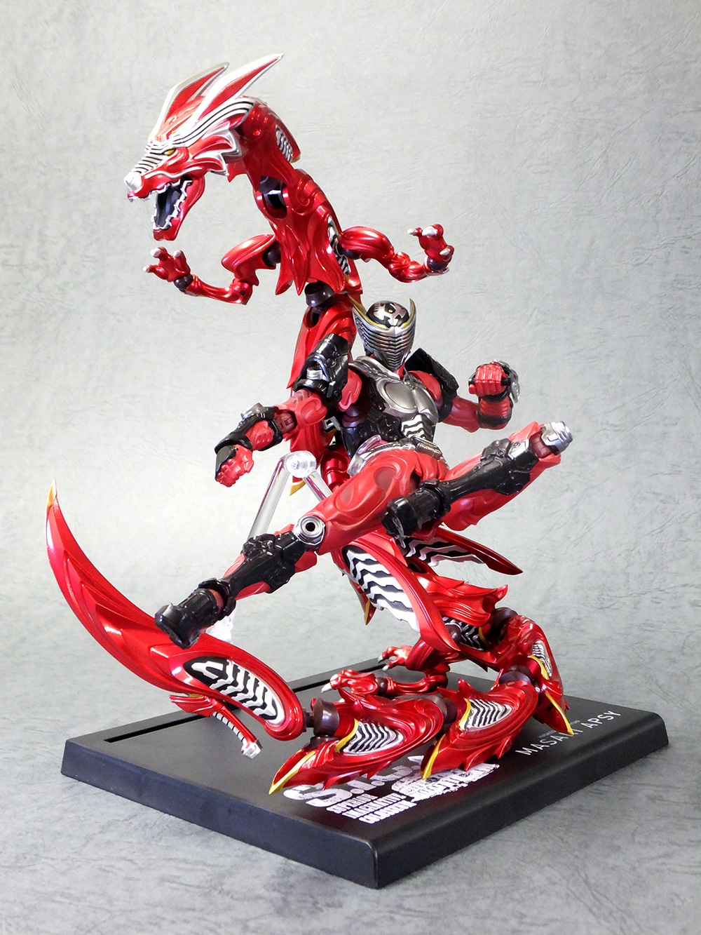 1/25発売予定 S.I.C.「仮面ライダークウガ マイティフォーム」「仮面