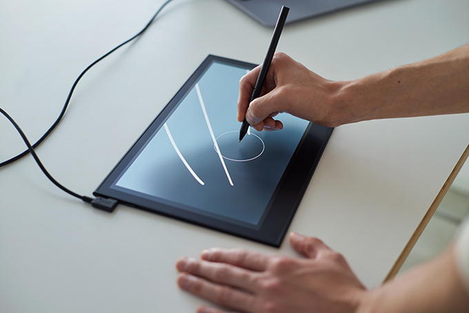 有機ELペンタブレット Wacom Movink 13 ｜ワコムタブレットサイト｜Wacom
