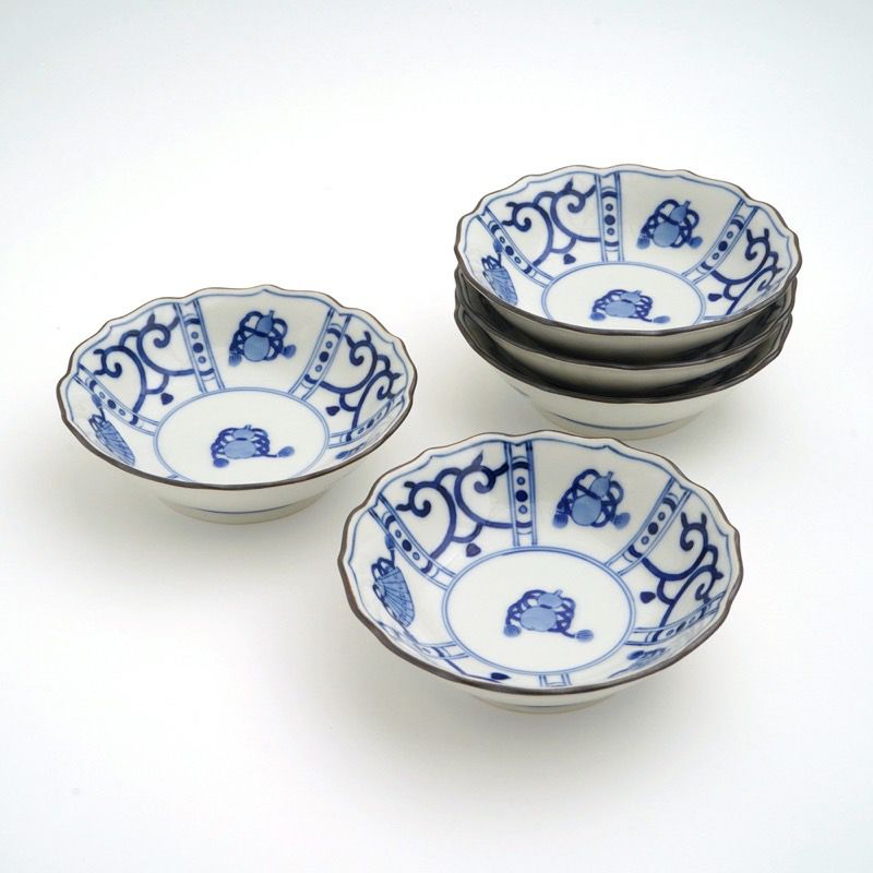 青い模様の四角形陶器 九谷焼清華、着払いでお願いします。 青い模様の