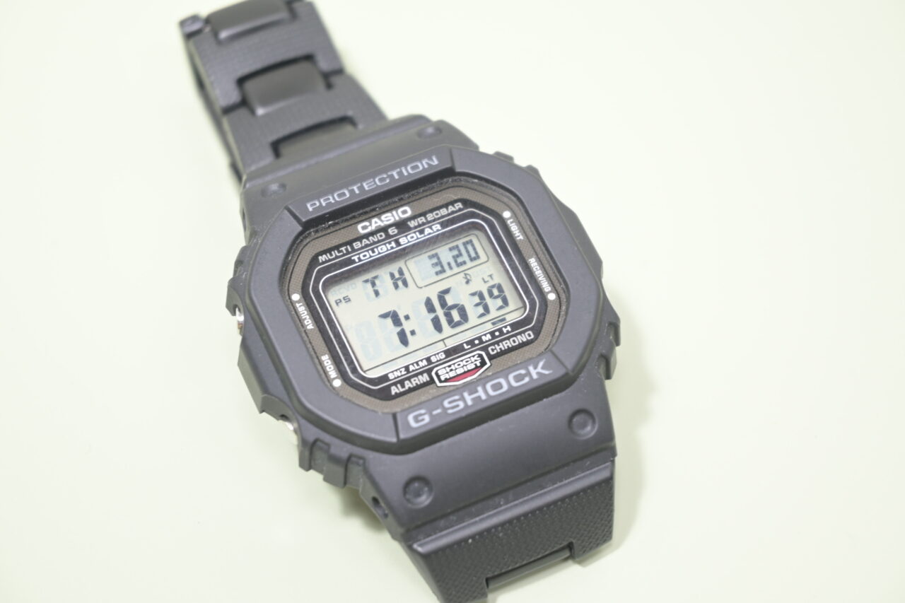 レビュー】G-SHOCK GW-5000U-1JF｜質実剛健さを体現した電波ソーラー