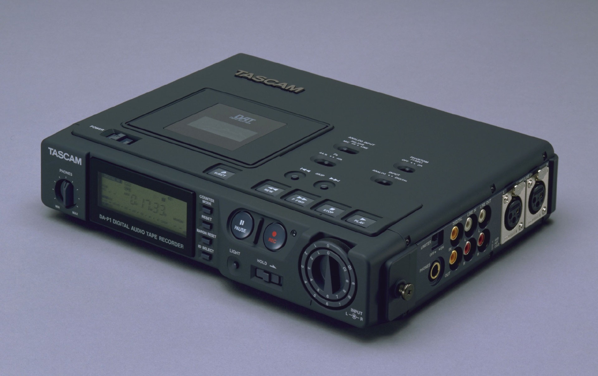 DA-P1 | Portable DAT Recorder | TASCAM - International