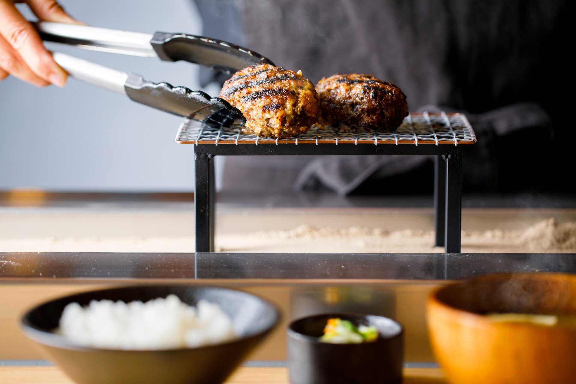 炭火ハンバーグ たてはん | 金沢市稚日野北にある焼きたて炭火