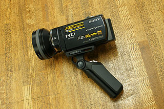 三脚付きシューティンググリップ『GP-AVT1』プチ店員の声 - ソニーの新