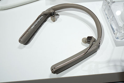 2分でわかる 首かけ集音器『SMR-10』プレスリリース - ソニーの新商品