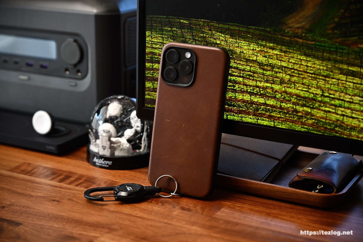 NOMAD iPhone 15 Pro Max レザーケース レビュー。 Modern Leather