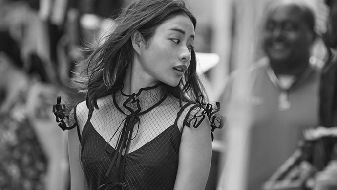 石原さとみ写真集「encourage」 15万部突破記念スペシャルサイト│宝島社