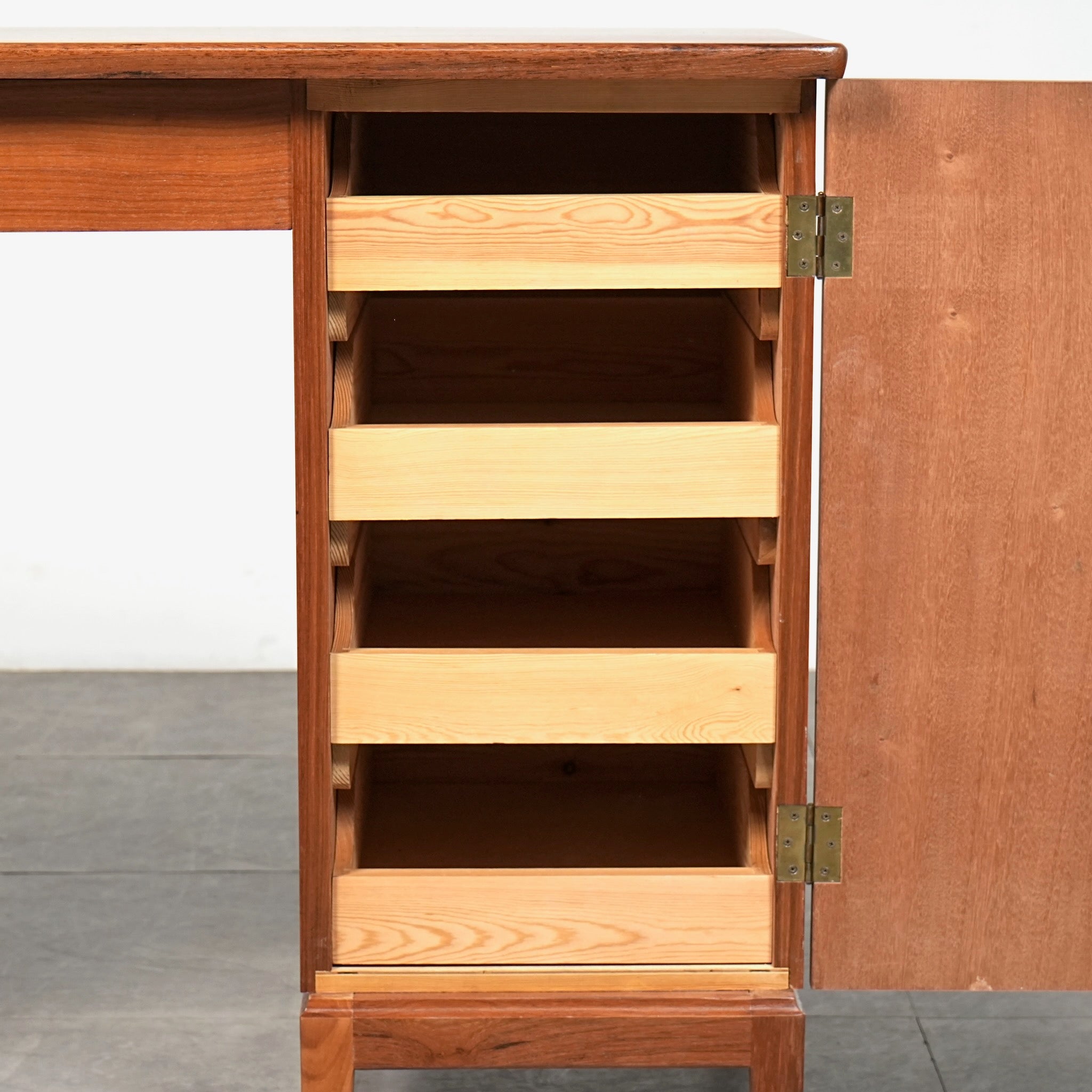 デンマークヴィンテージ デスク – TIME HYPE