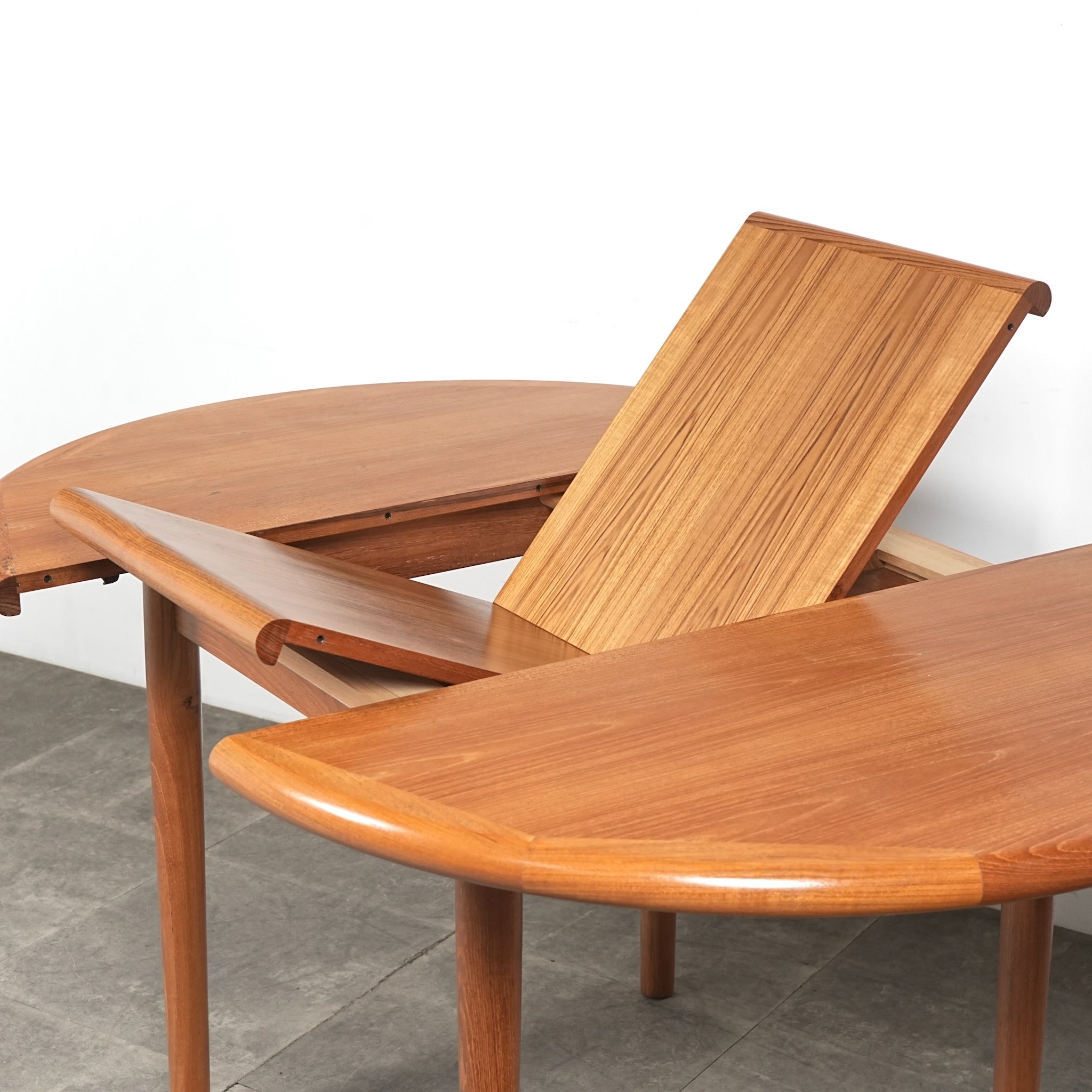 デンマークヴィンテージ エクステンション ラウンドテーブル – TIME HYPE