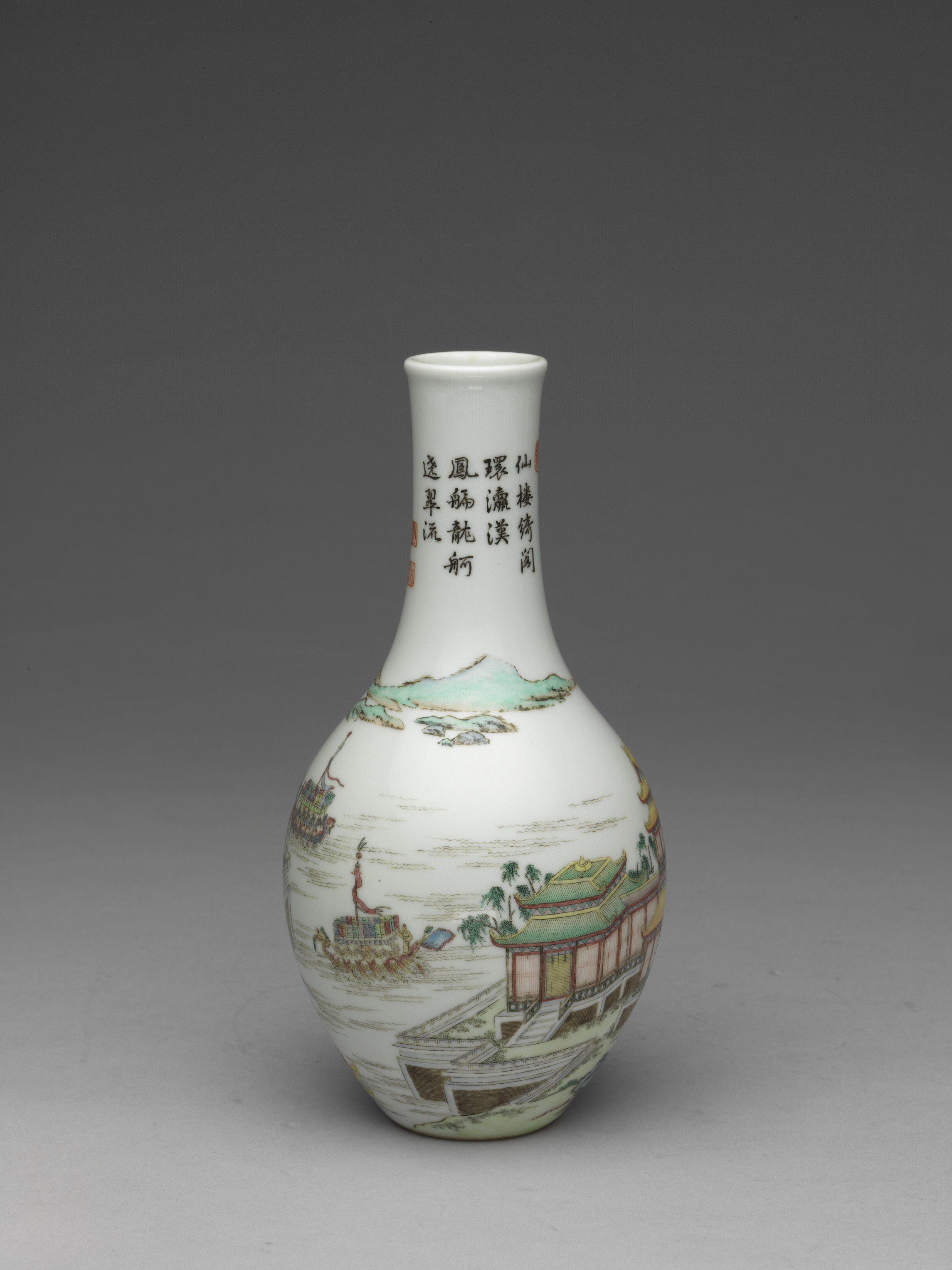 国立故宮博物院 3D文物鑑賞-3D文物-清 乾隆 琺瑯彩龍舟図胆瓶