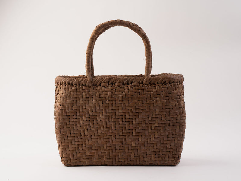 鷹山_山葡萄カゴ 網代編み 丸口– 東北スタンダードマーケット