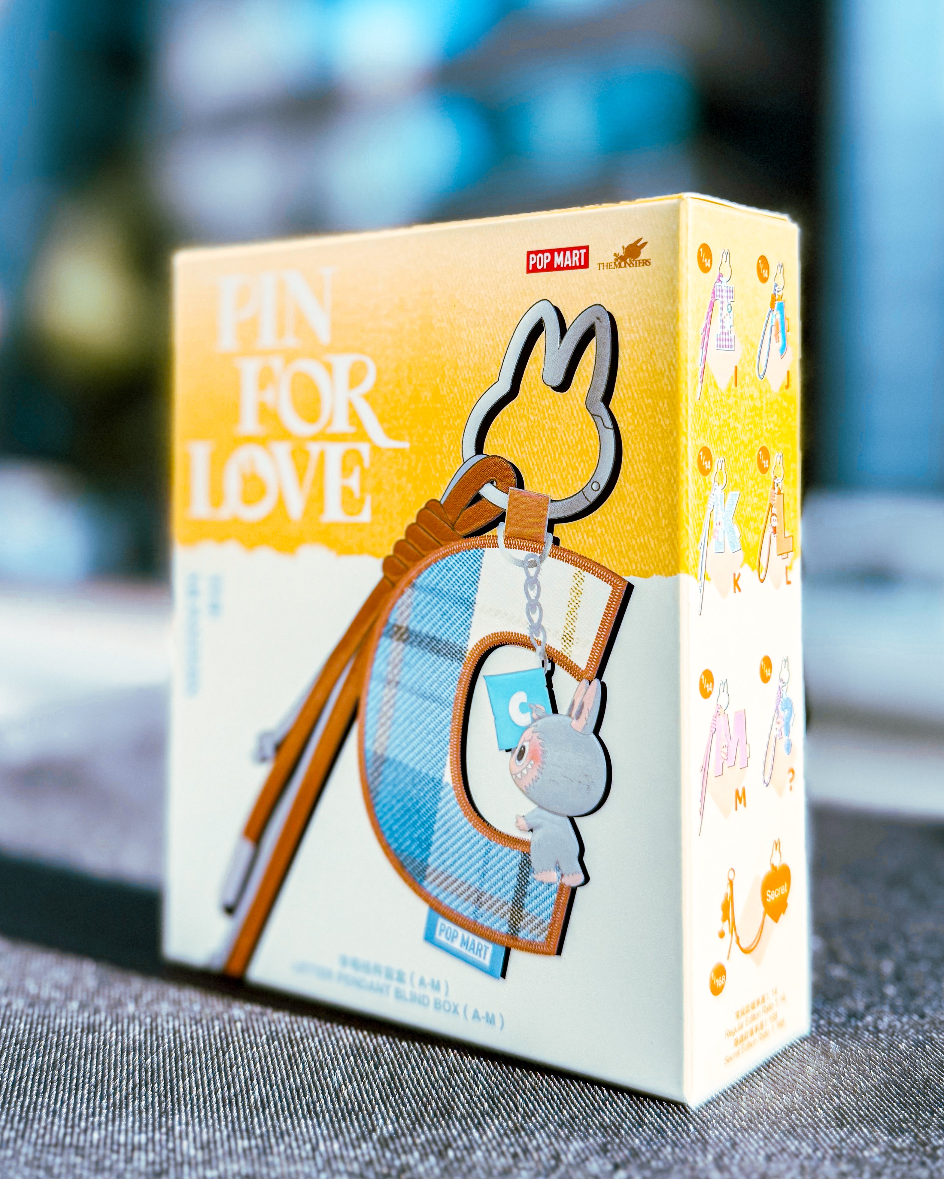 ラブブ PIN FOR LOVE イニシャル アルファベット ラブブ