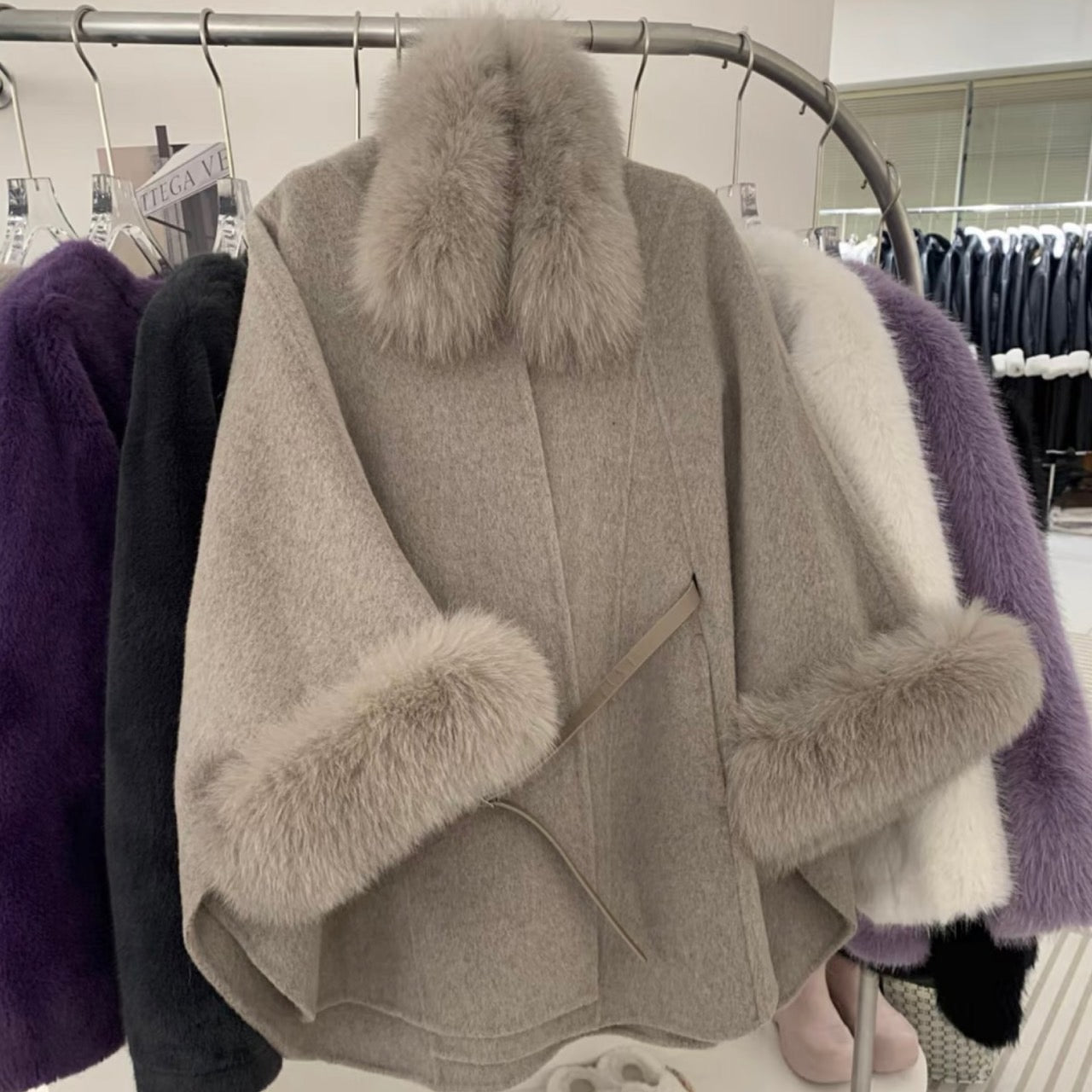 即日発送】エコファーポンチョコート – TORUGATO