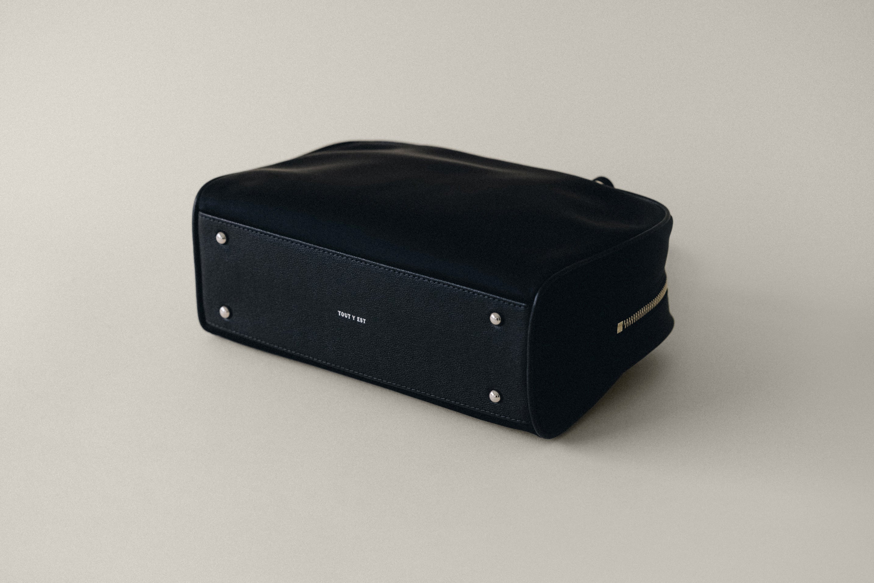 SAC LOQUET NYLON SMALL BLACK – TOUT Y EST JP