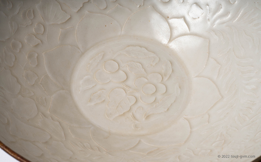 定窯（ていよう）とは｜宋代白磁窯の特徴や歴史。刻花や印花などの装飾