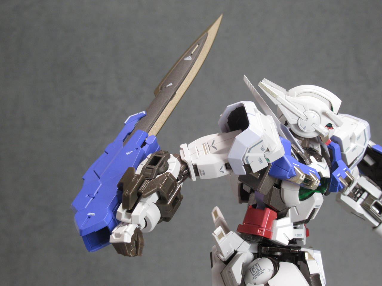 METAL BUILD ガンダムアストレア＋プロトGNハイメガランチャー