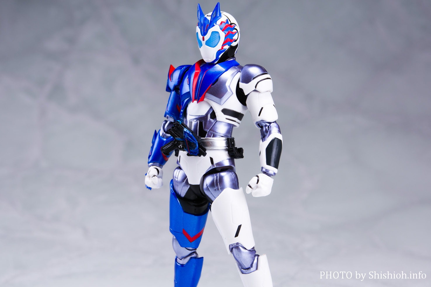 バンダイ S.H.Figuarts フィギュアーツ 仮面ライダーバルカン アサルト