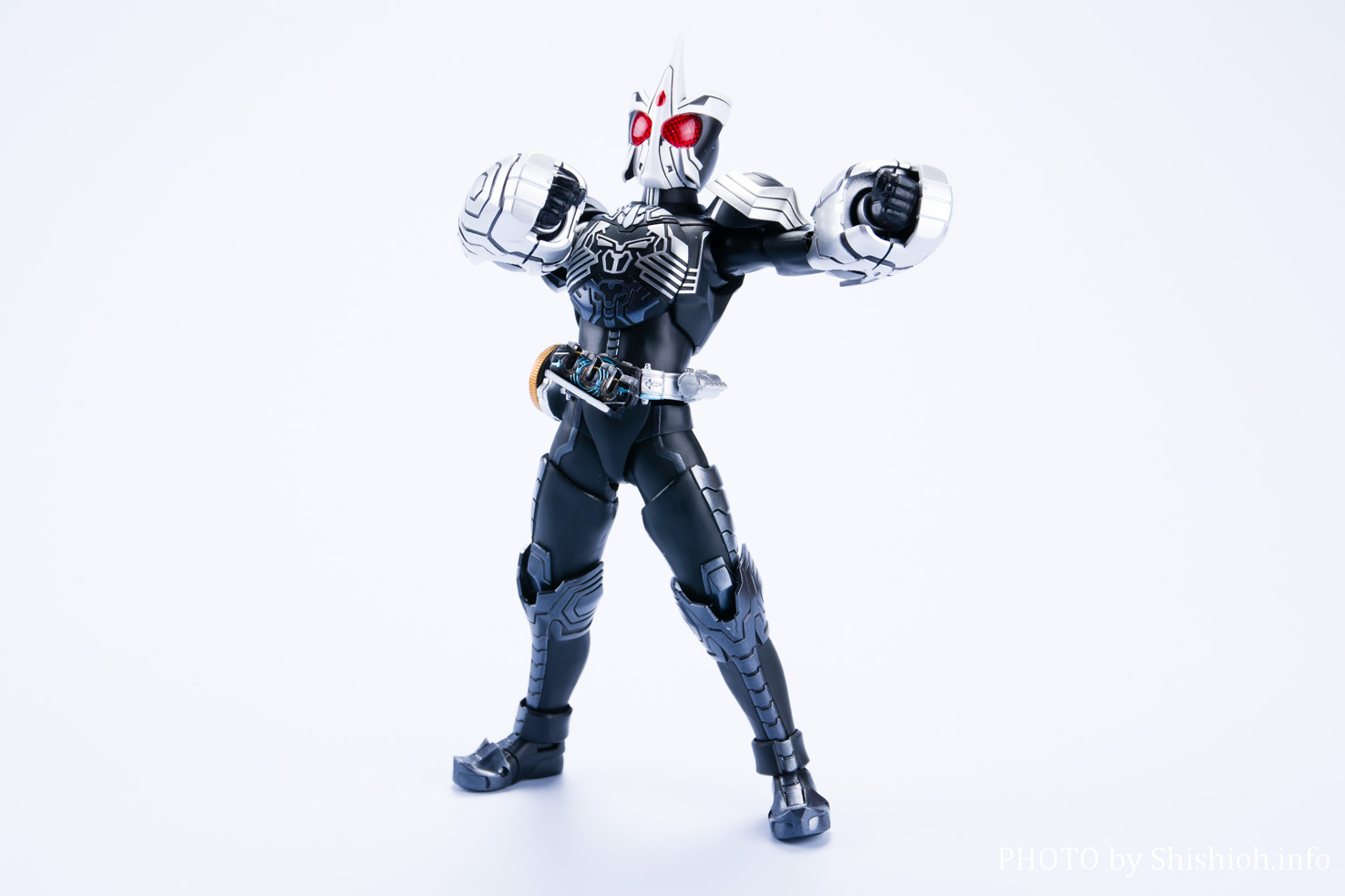 ラス1】真骨彫製法 仮面ライダーオーズ サゴーゾコンボ S.H.Figuarts