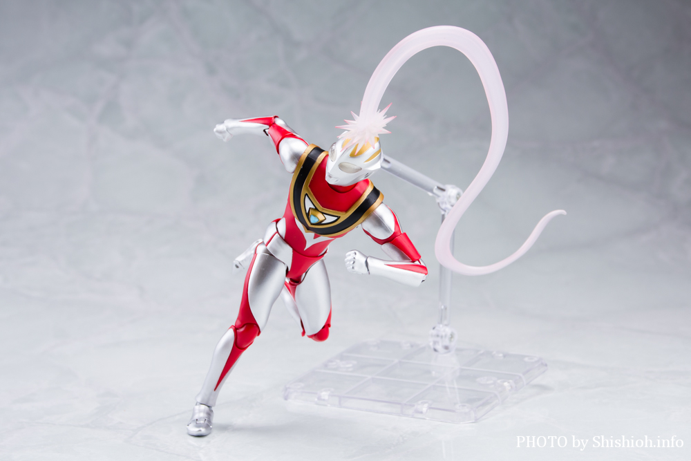 徹底レビュー】S.H.Figuarts（真骨彫製法） ウルトラマンガイア（V2