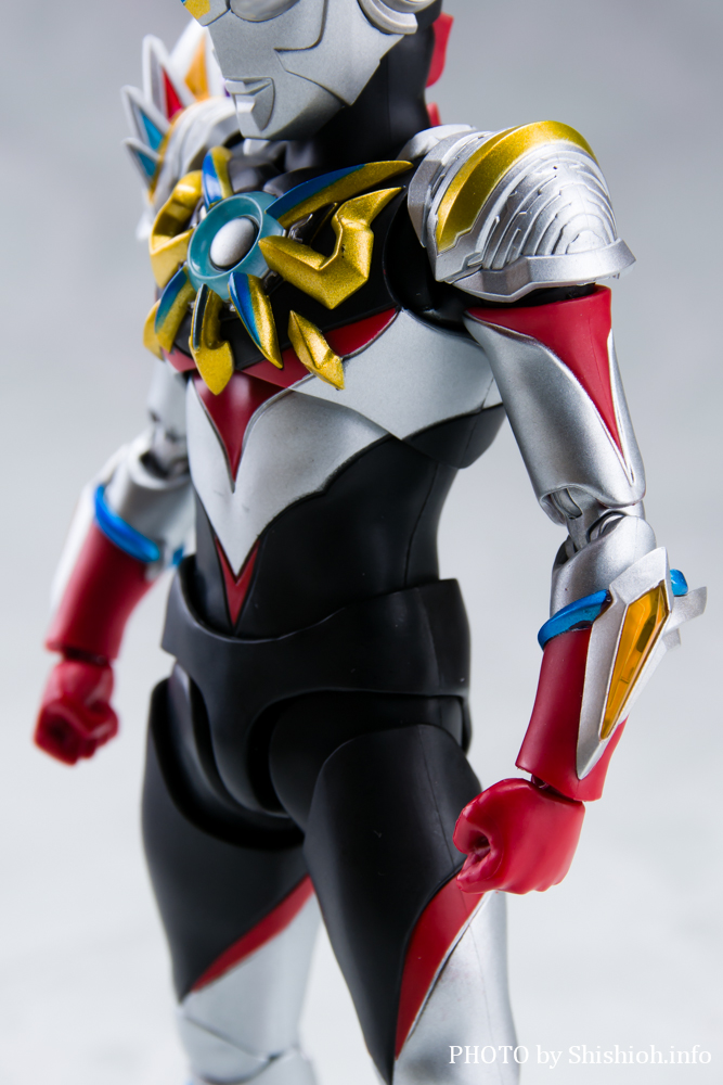徹底レビュー】S.H.Figuarts ウルトラマンオーブ オーブトリニティ