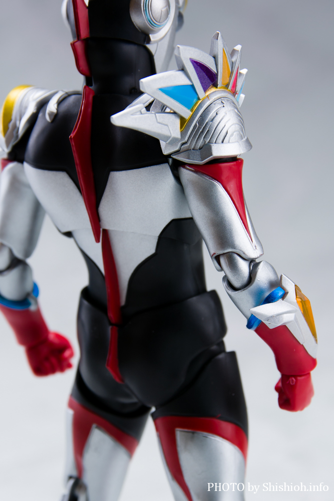 徹底レビュー】S.H.Figuarts ウルトラマンオーブ オーブトリニティ