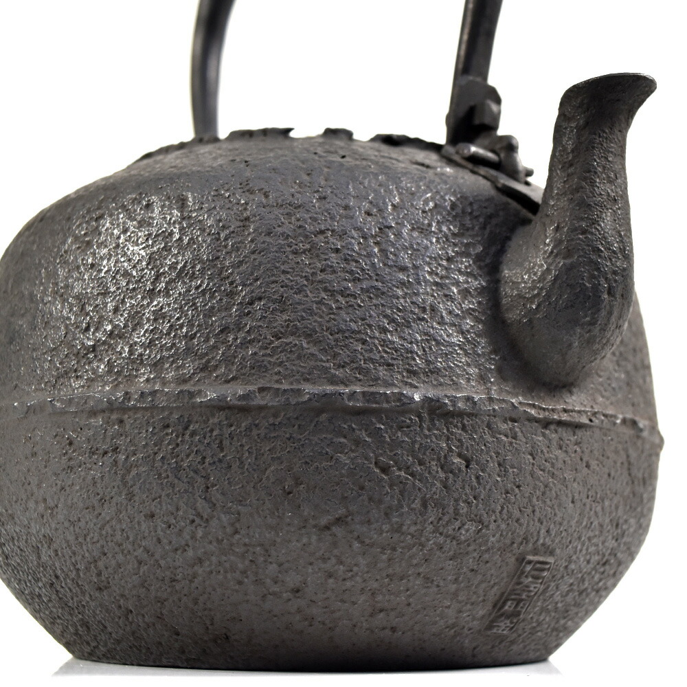 楽天市場】南部鉄器 桐箱入り 小泉仁左衛門作 姥口宝珠形 鉄瓶 1.9L IH