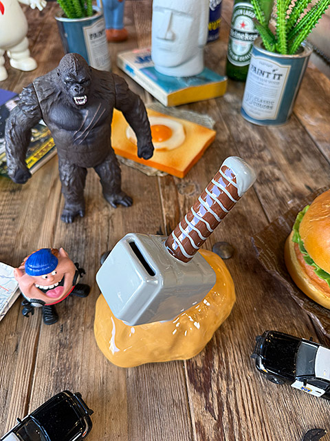 楽天市場】マーベル アベンジャーズ ムジョルニア 貯金箱 ソー