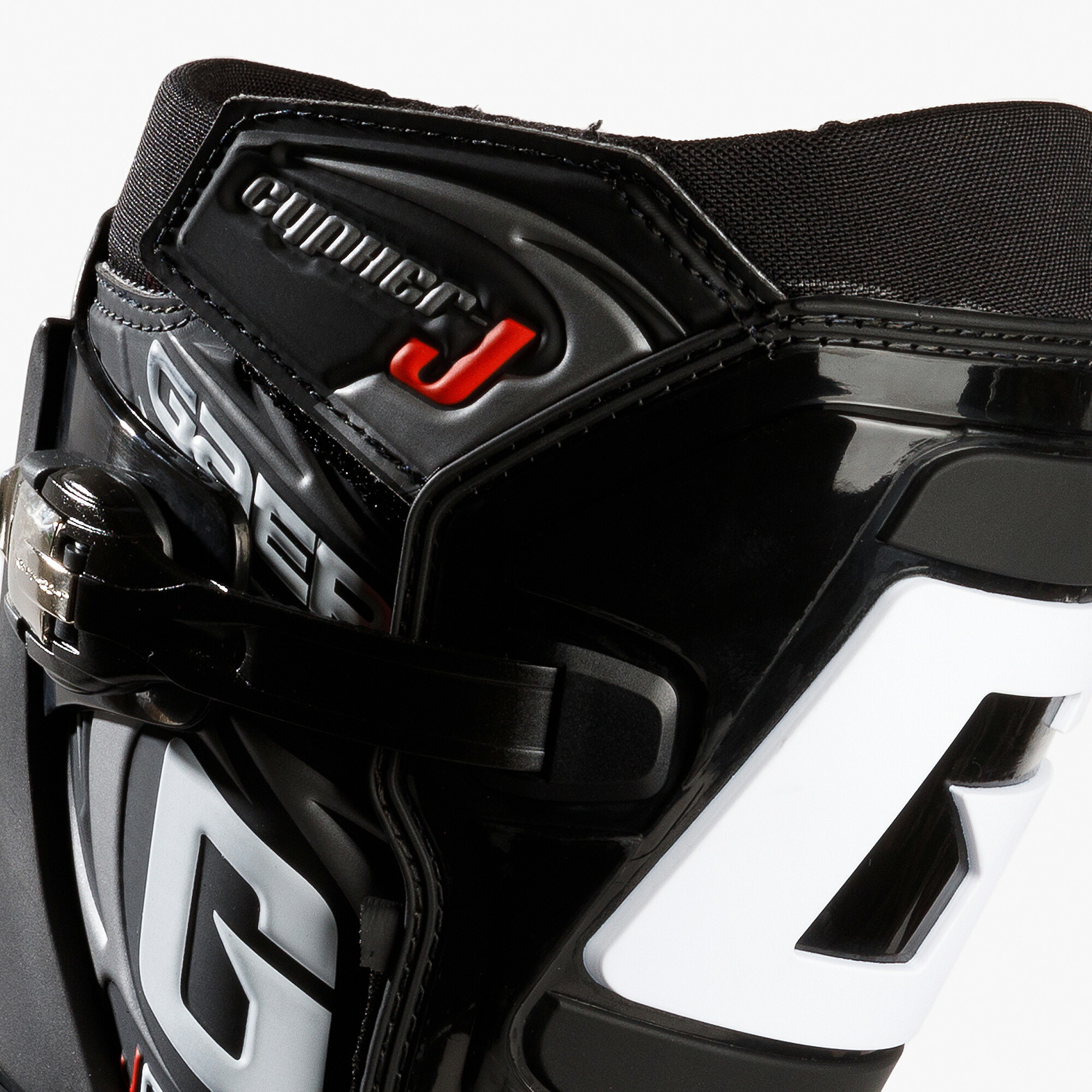 楽天市場】【正規総代理店】ガエルネ サイファーJ ブラック / GAERNE