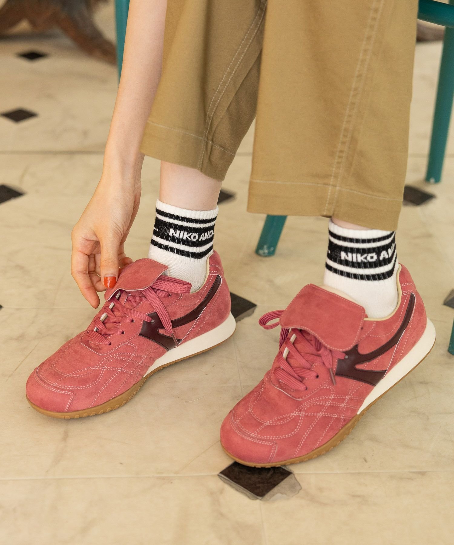 niko and ｜オリジナルフラップ付きスニーカー | Rakuten Fashion
