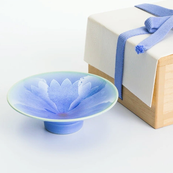 楽天市場】【人間国宝 中田一於】九谷焼 盃 淡青釉裏銀彩 花文 桐箱入