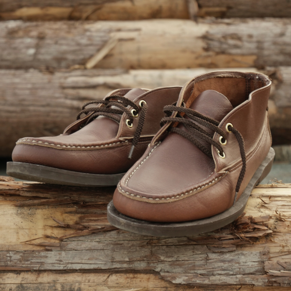 ラッセルモカシン】チャッカブーツのサイズ感とディテール – トラッド