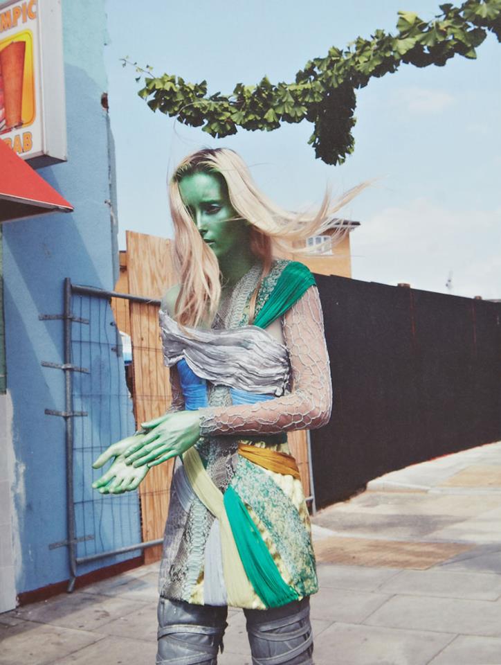 Viviane Sassen : In And Out Of Fashion