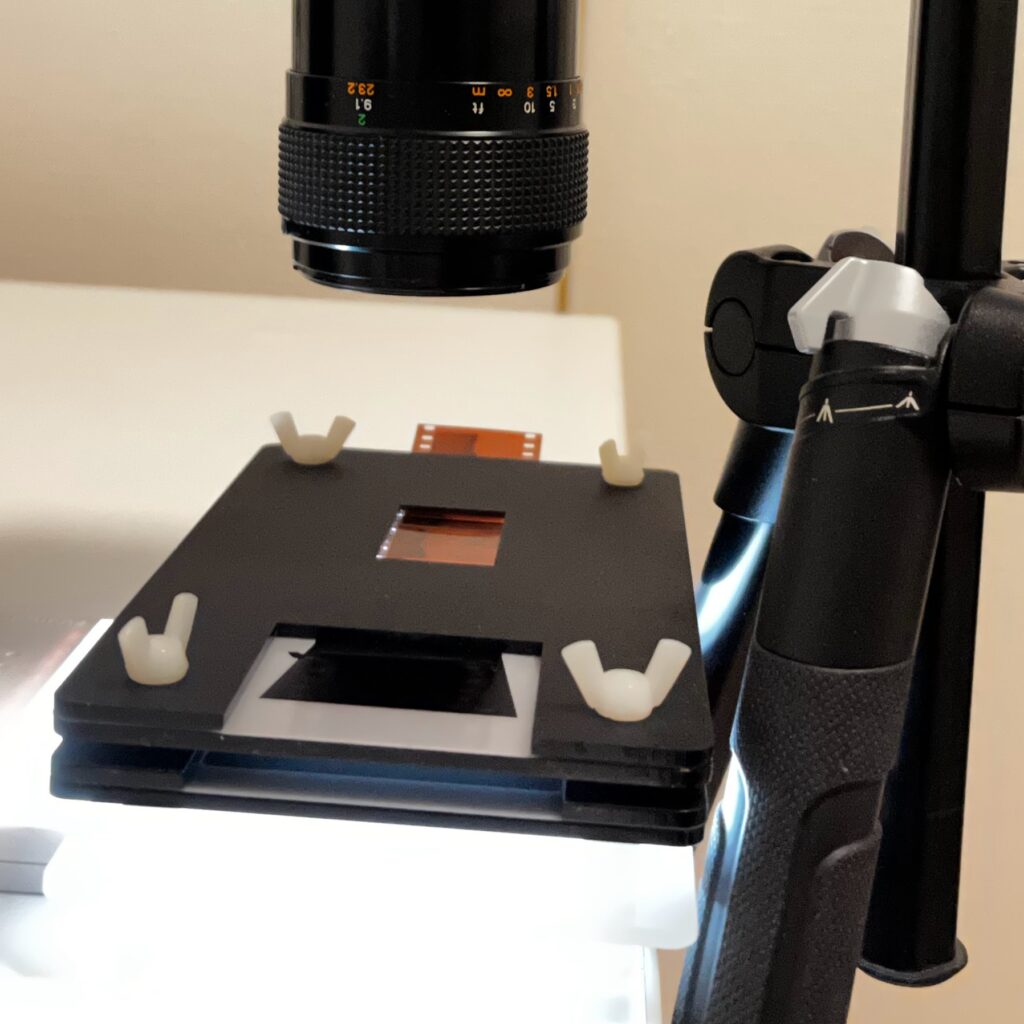 フィルムスキャンに欠かせない「Essential Film Holder」のレビュー