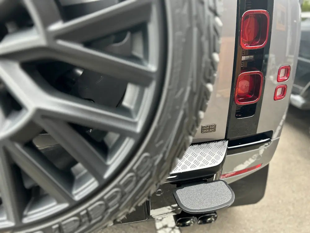 新型ディフェンダー L663 リアステップ ステップ Rear Step Kit Land