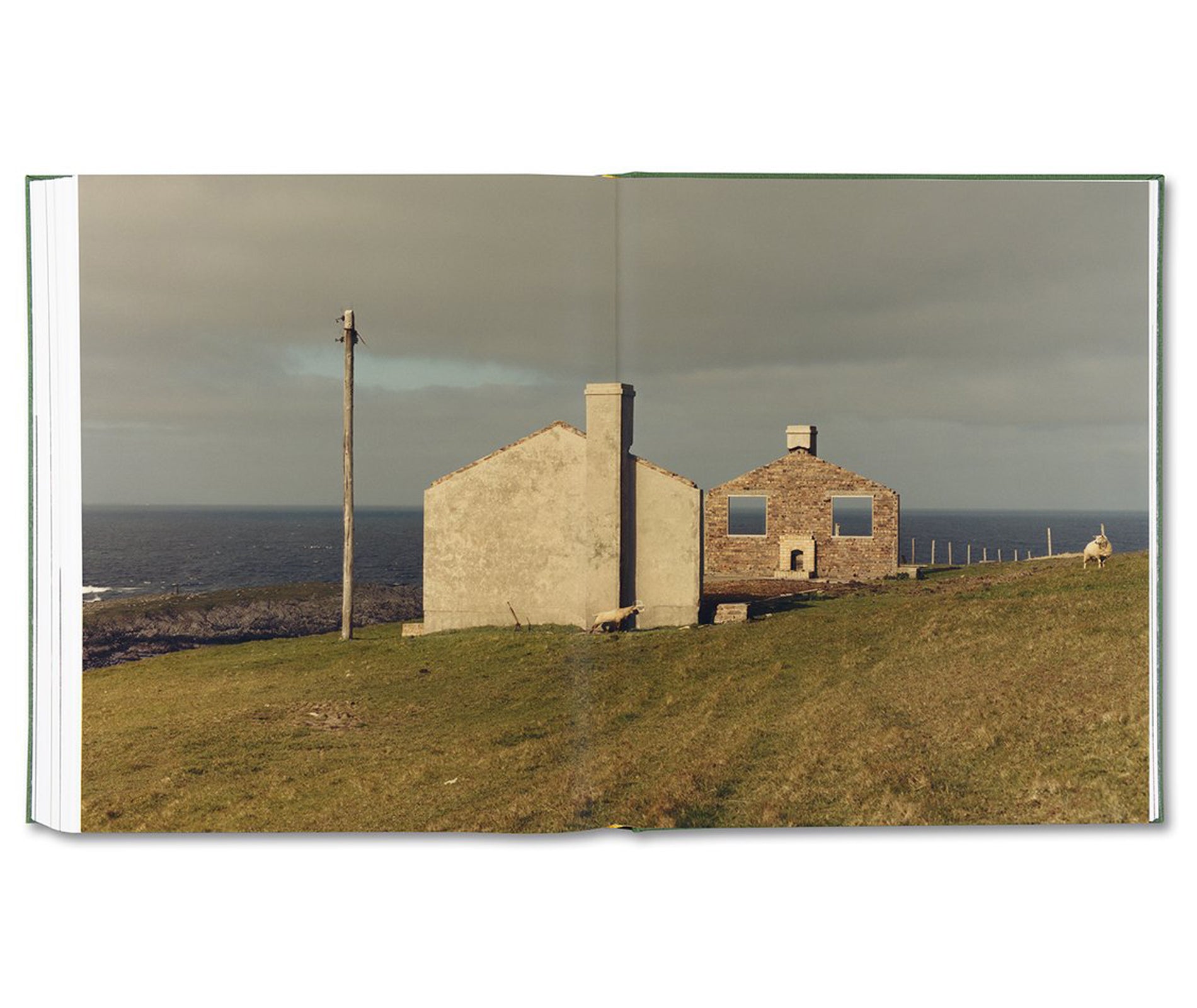 THE BRITISH ISLES by Jamie Hawkesworth [SIGNED] – twelvebooks
