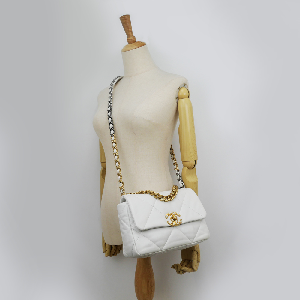 名東】【CHANEL】シャネル19 チェーン ショルダーバッグ ホワイト