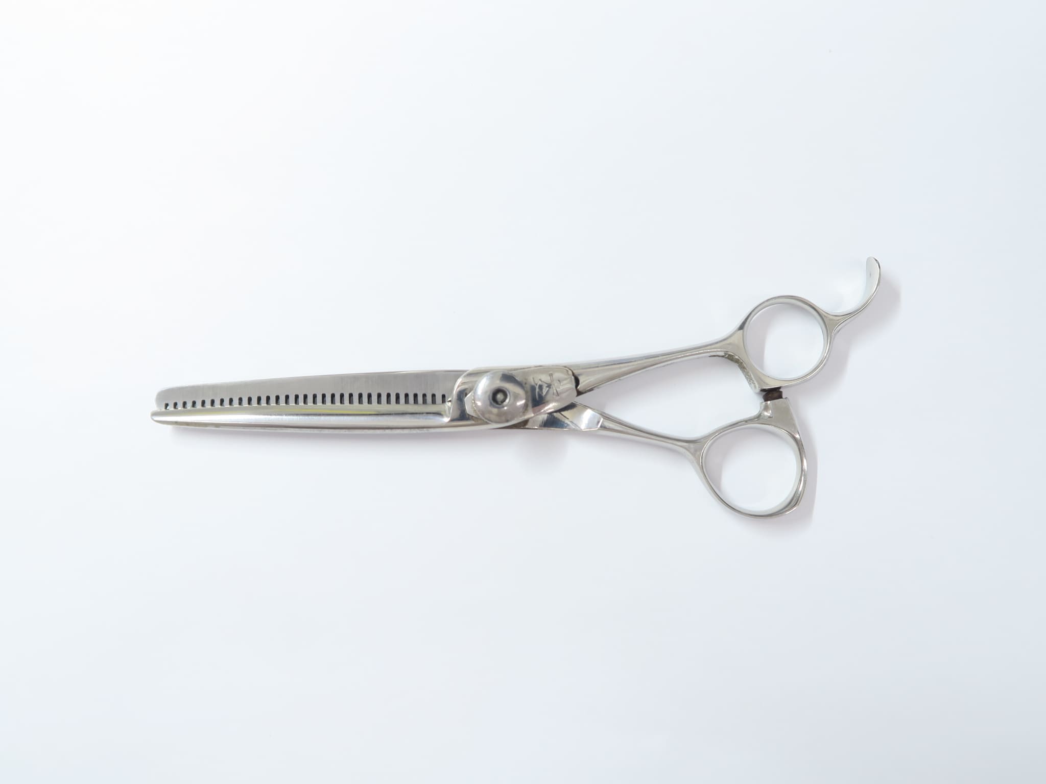 切れ味と抜け感の良い理美容師プロ用セニングシザー♬トリマー