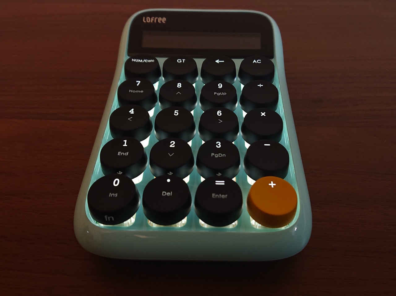 電卓としても使える青軸テンキー「Lofree」の使い勝手がすこぶる良い