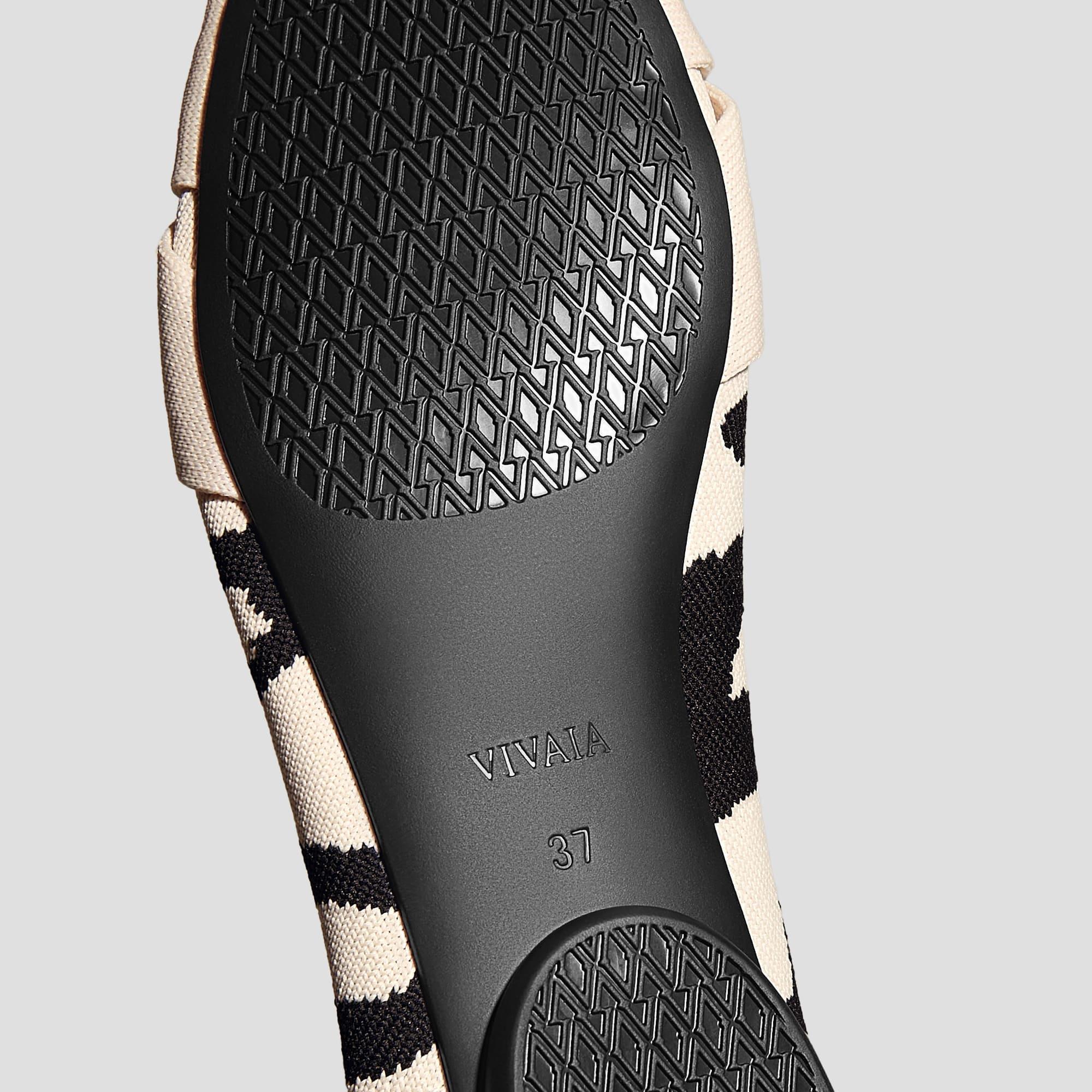 Bibi] アーモンドトゥ 結びデザイン フラットシューズ – VIVAIA JAPAN