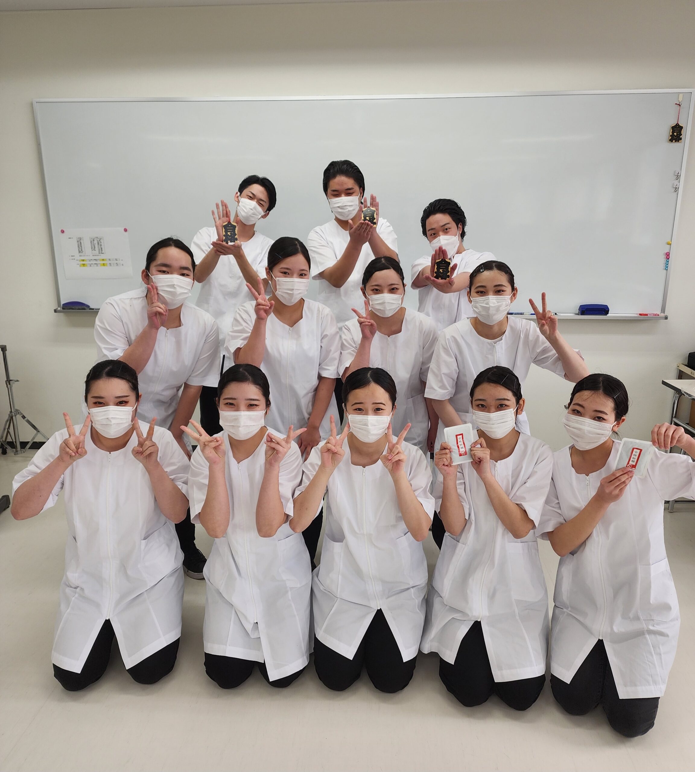 美容師国家試験 ㊗全員合格 ～美容コース～ - 穴吹学園 専門学校 徳島