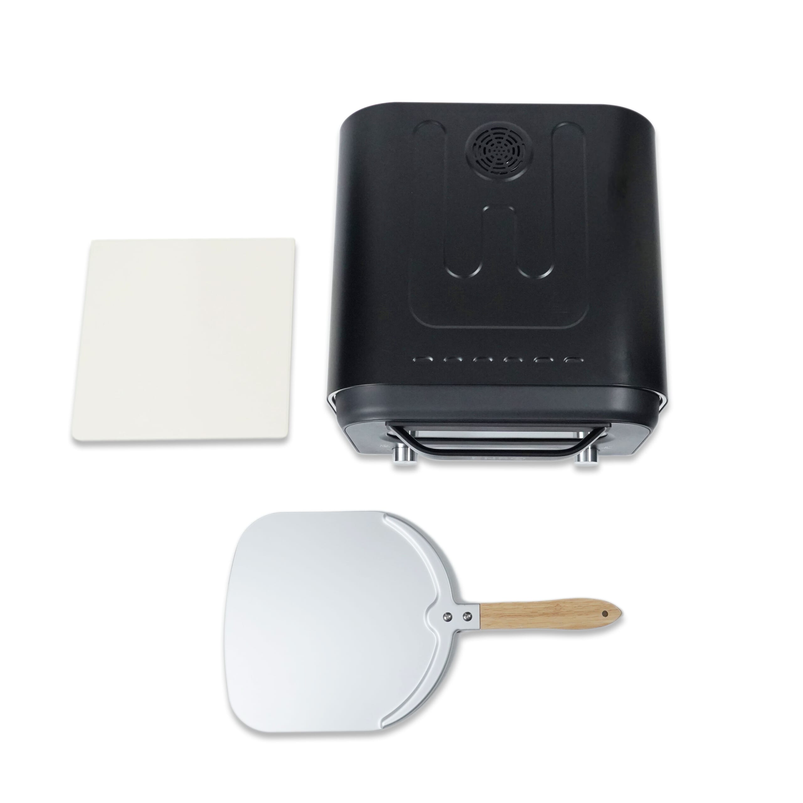 450℃ の最大火力でお店レベルのクオリティが出せる。ピザ窯専門