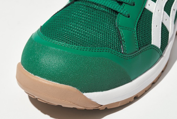 シンプルかつ履き心地を追求した、「ASICS（アシックス）」の本格