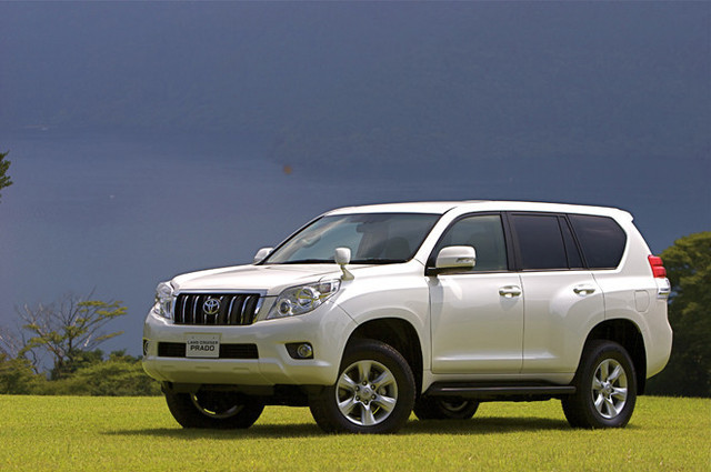 トヨタ・ランドクルーザープラド（150系） 内装・外装など20枚 【画像