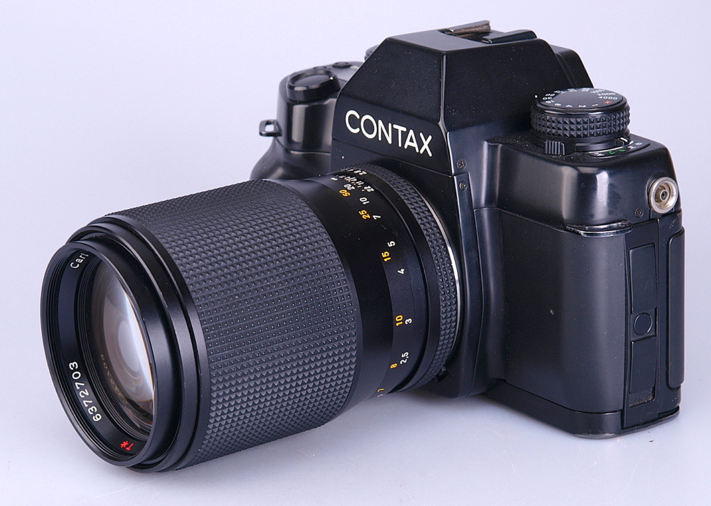 Contax Carl Zeiss Sonnar 135mm F2.8 lens MF. (Contax / Yashica
