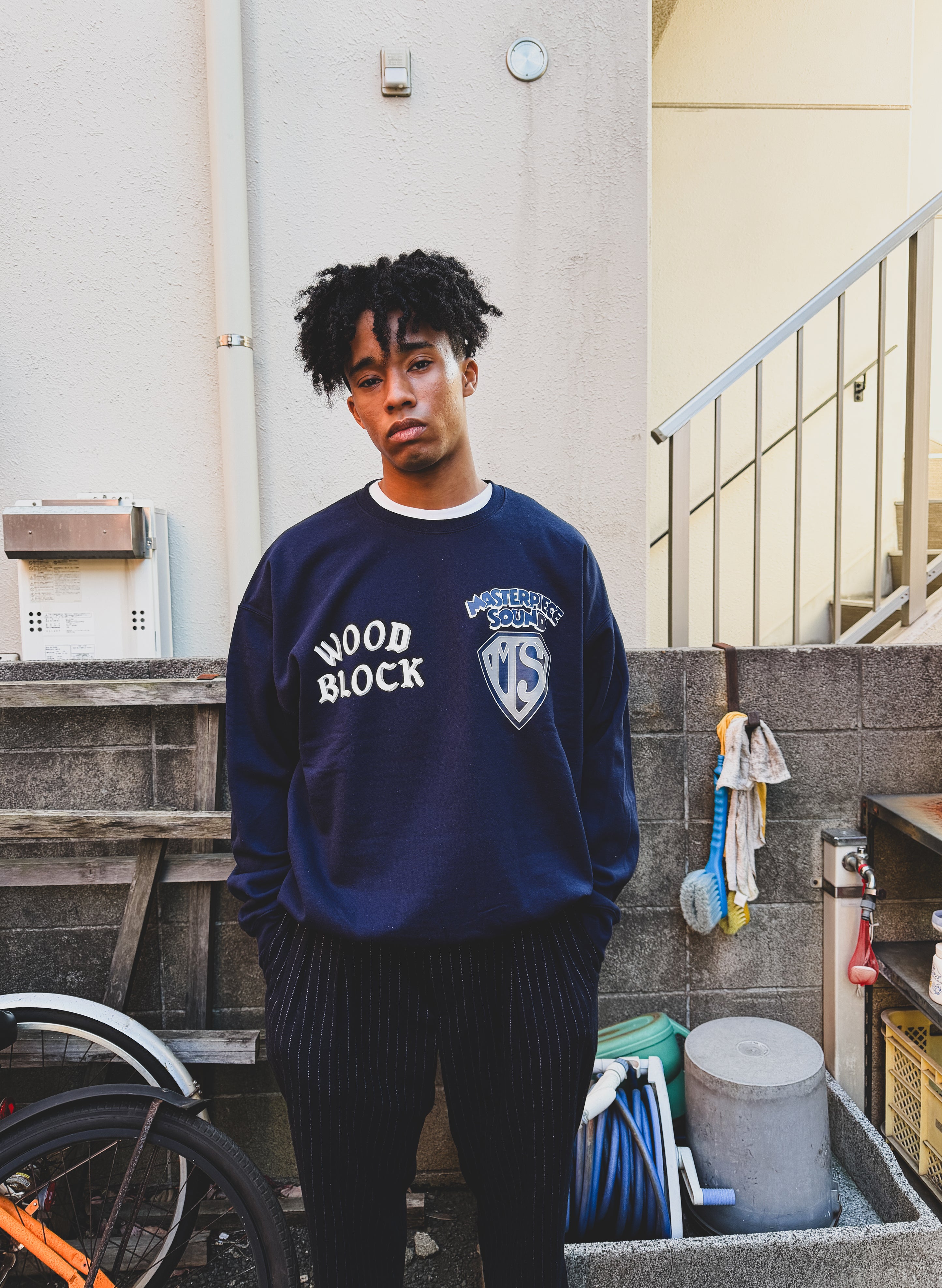 MASTERPIECE SOUND x WOODBLOCK CREW NECK SWEAT NAVY (WB-25AW-016)
