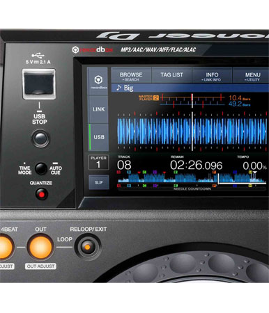 Pioneer XDJ-1000MK2, Toraiz SP-16 sampler, KRK Studio Monitors DJ Pack