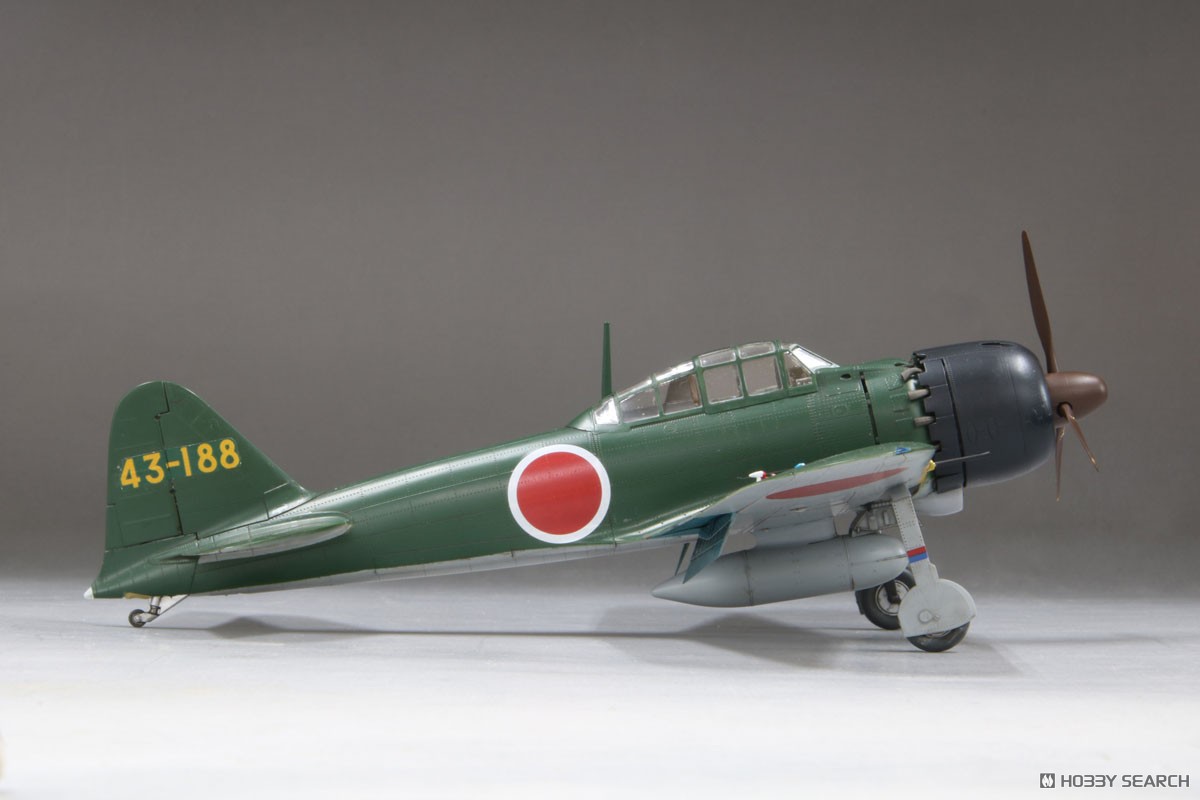 ☆特価品 帝国海軍 零式艦上戦闘機 五二型 甲 (三菱製) (プラモデル