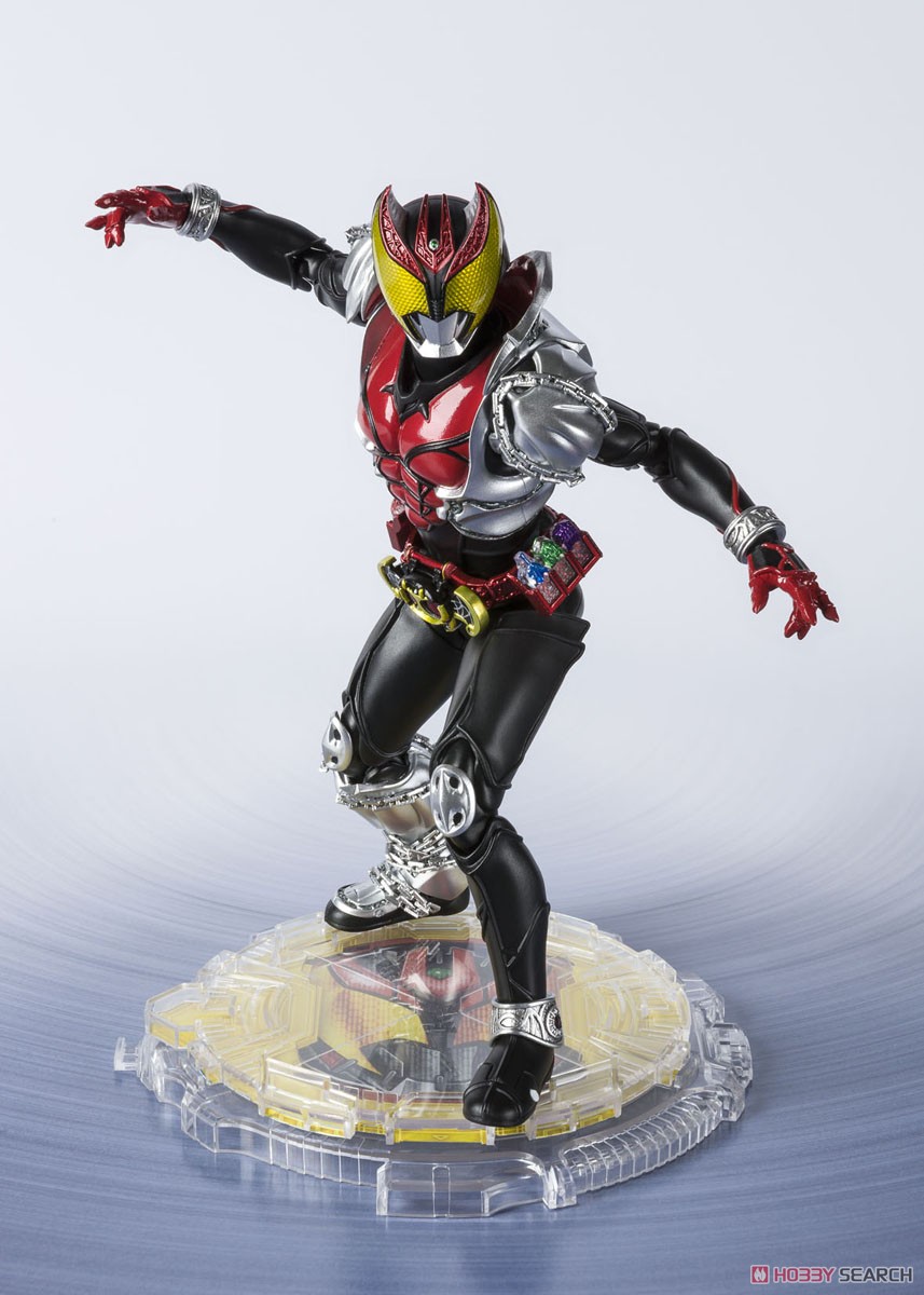 S.H.フィギュアーツ(真骨彫製法) 仮面ライダーキバ キバフォーム ※初回