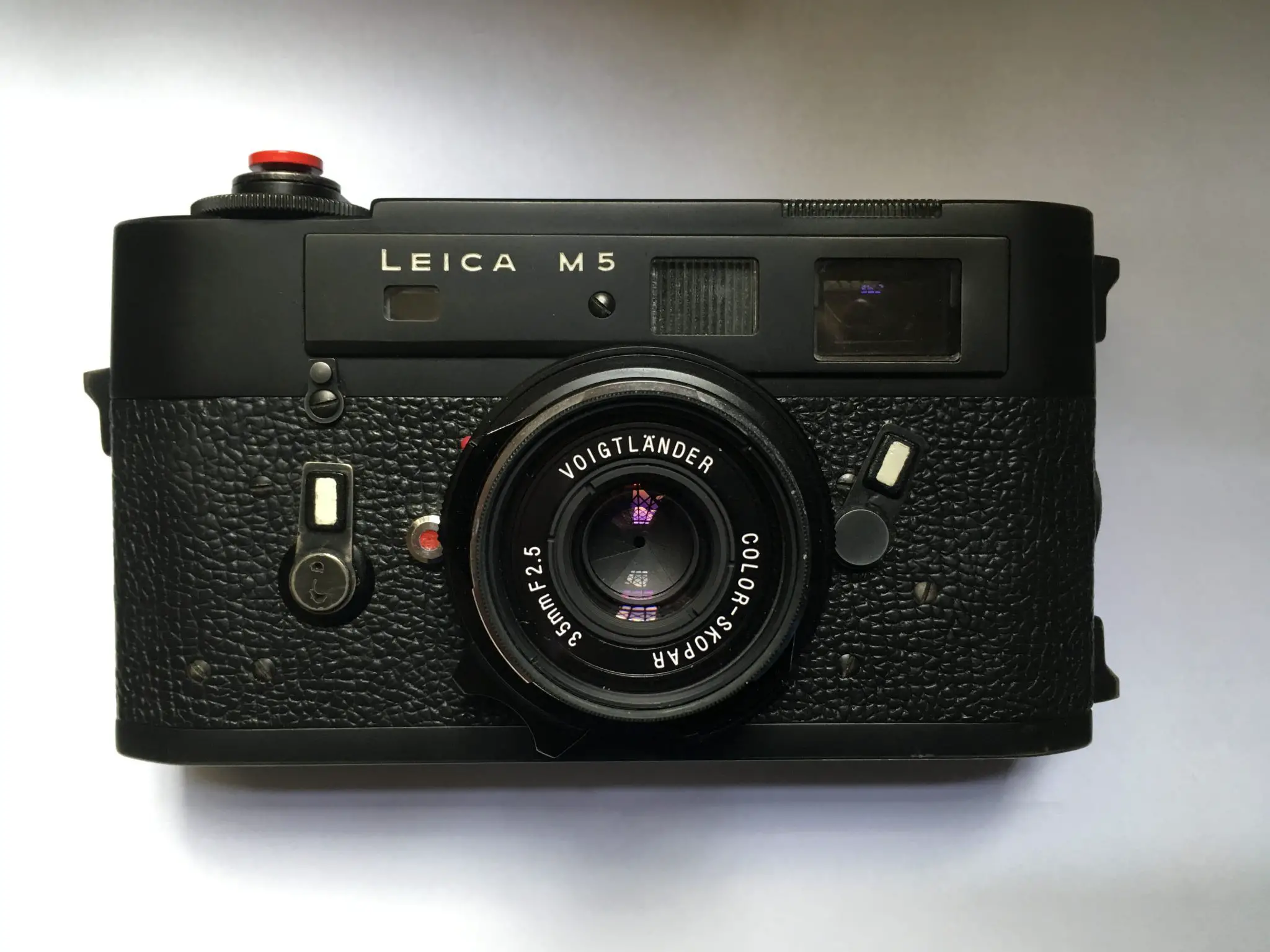 5 Frames with a Leica M5 - by Petros Katradis - 35mmc