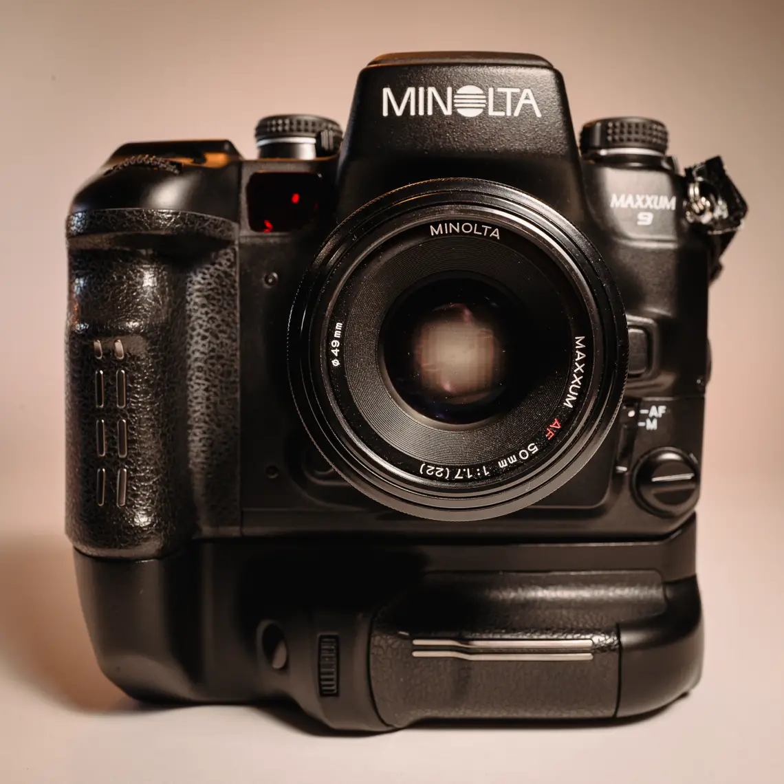 Minolta Maxxum 9 / Dynax 9 / Alpha 9 Review – The 35mm Film