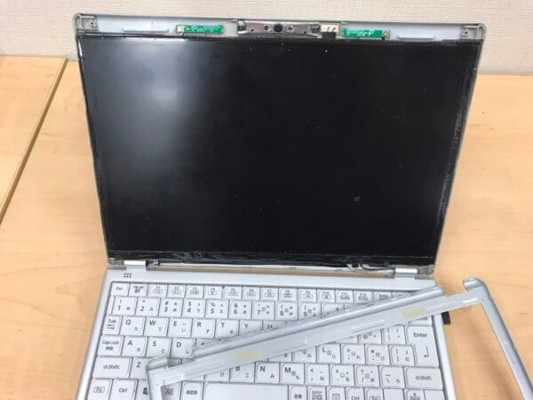 PanasonicノートPC Let's note CF-SZ6の画面故障 - パソコン修理